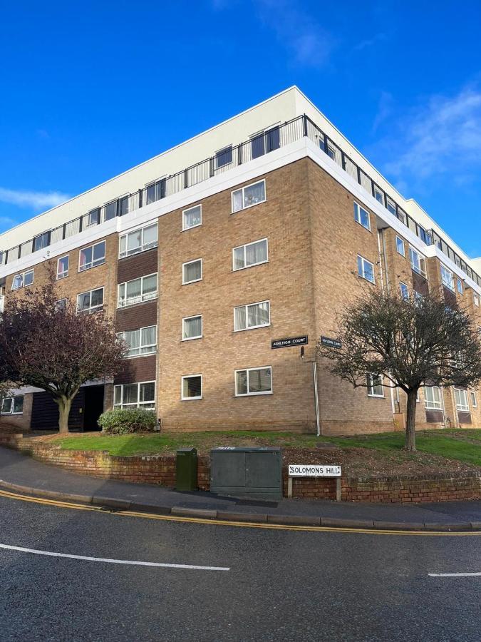 Modern City Escape By Ttlg Stays Rickmansworth Exterior photo