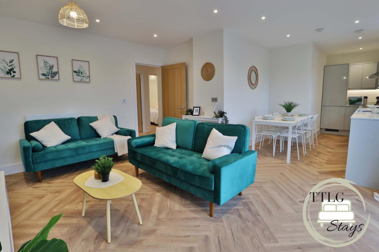 Modern City Escape By Ttlg Stays Rickmansworth Exterior photo