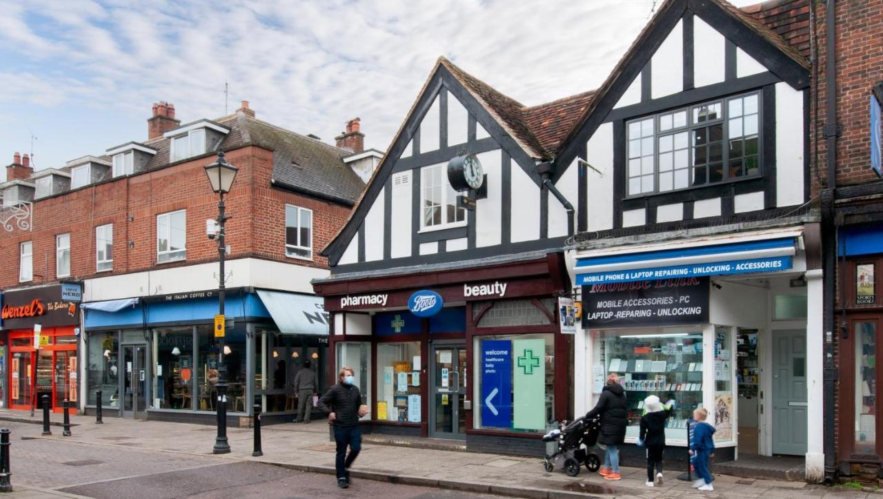 Modern City Escape By Ttlg Stays Rickmansworth Exterior photo